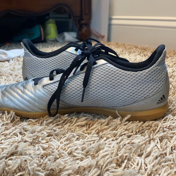 Adidas Predator Futsal Flats - Picture 3 of 4